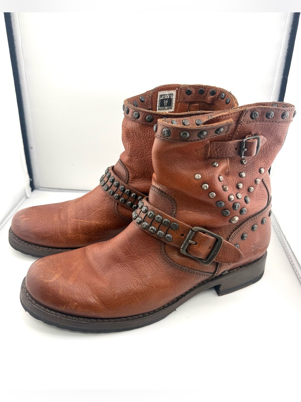 Frye Veronica Studded Moto Boots Cognac Brown Leather Booties Shoes Stud Short